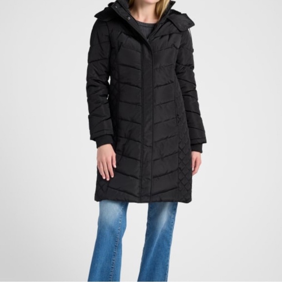 Kenneth Cole Jackets & Blazers - Kenneth Cole Women's Black Puffer Jacket